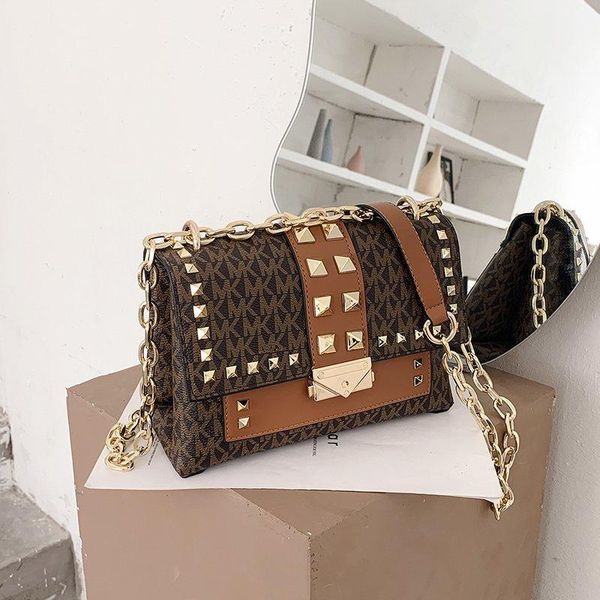 evening bags 2021 fashion rivet flaps retro printing letters one-shoulder chain messenger bag cc ladies small square purses
evening bags 2021 fashion rivet flaps retro printing letters one-shoulder chain messenger bag cc ladies small square purses