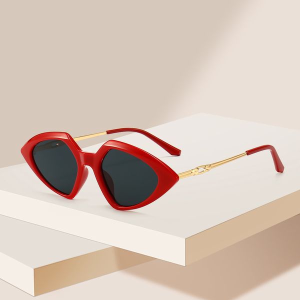 luxury designer fashion mens sunglasses for women & men triangle small frame sun glasses jc19053, White;black
luxury designer fashion mens sunglasses for women & men triangle small frame sun glasses jc19053, White;black