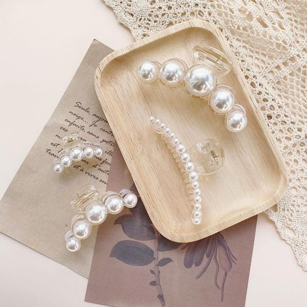fashion girl hair claw pearl hairpin crab retro clips accessories for women four different sizes1
fashion girl hair claw pearl hairpin crab retro clips accessories for women four different sizes1