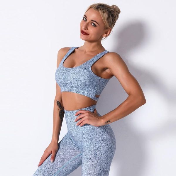 gym clothing gradient high stretch sports bra for women,quick dry padded hback seamless yoga running fitness sport top, White;black
gym clothing gradient high stretch sports bra for women,quick dry padded hback seamless yoga running fitness sport top, White;black