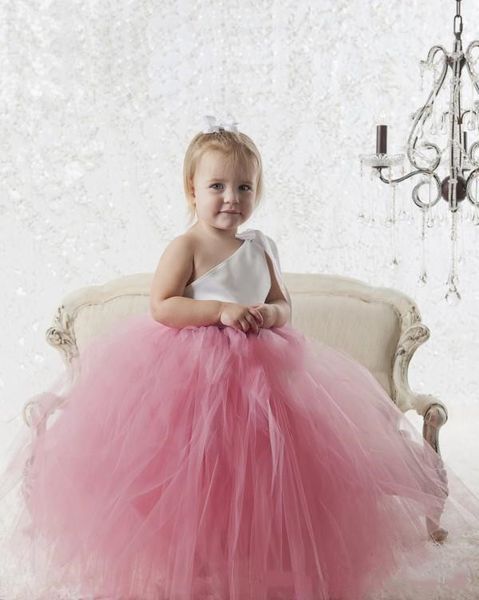lovely one shoulder princess little girls birthday party gowns white long floor tulle flower girl dress for wedding, White;blue
lovely one shoulder princess little girls birthday party gowns white long floor tulle flower girl dress for wedding, White;blue