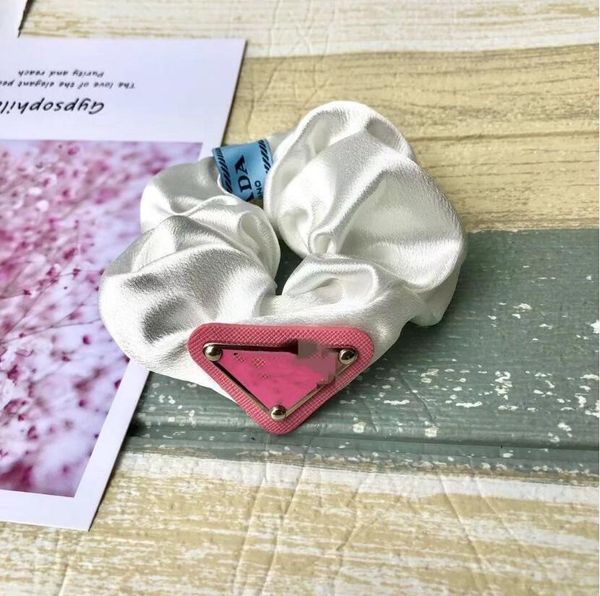 2021 net red same letter rubber bands iron sheet inverted triangle simple little fairy pure color hair accessories high quality, Pink
2021 net red same letter rubber bands iron sheet inverted triangle simple little fairy pure color hair accessories high quality, Pink