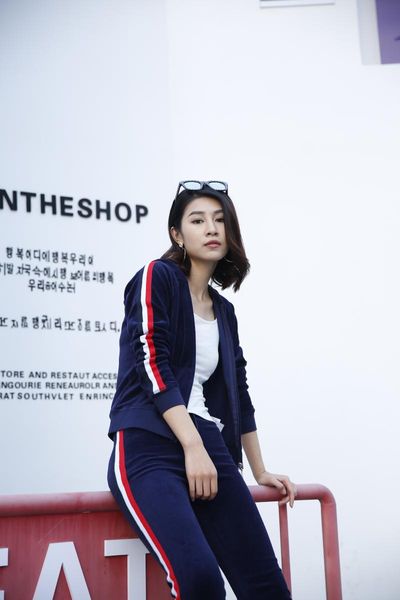 women's two piece pants 2021 tracksuits women elegant two-pieces suit sets female stylish velet striped hoodies & pant zip joggers s-x, White
women's two piece pants 2021 tracksuits women elegant two-pieces suit sets female stylish velet striped hoodies & pant zip joggers s-x, White