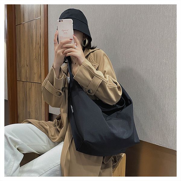 2021 new canvas totes bags women casual wild ladies handbags solid color shoulder women bag simple female messenger bag, Black;red
2021 new canvas totes bags women casual wild ladies handbags solid color shoulder women bag simple female messenger bag, Black;red