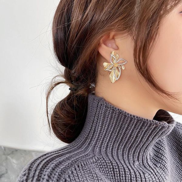stud vintage double-layer three-dimensional metal flowers, european and american irregular petals ear jewelry, Golden;silver
stud vintage double-layer three-dimensional metal flowers, european and american irregular petals ear jewelry, Golden;silver