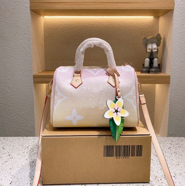 women the 2021 tote large designers capacity leather bags logo fashion bag soft brand handbag luxurys -l0086, Red;black
women the 2021 tote large designers capacity leather bags logo fashion bag soft brand handbag luxurys -l0086, Red;black