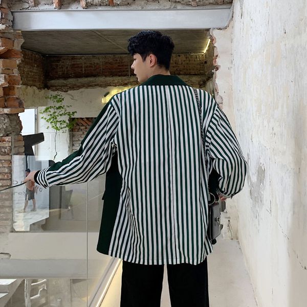 autumn design stitching striped cloth men s loose suit coat 2021 new single breasted notched collar green blazer 9y8942, White;black 
autumn design stitching striped cloth men s loose suit coat 2021 new single breasted notched collar green blazer 9y8942, White;black
