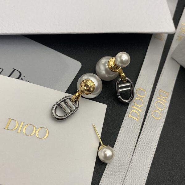 70% off luxury jewelry style advanced pendant dijia design sense contrast pearl back wearing brass earrings female, Golden;silver
70% off luxury jewelry style advanced pendant dijia design sense contrast pearl back wearing brass earrings female, Golden;silver