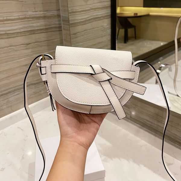 shoulder bags designer luxury crossbody bag cross body saddle purse wallet genuine leather fashion brand high-quality with original box size
shoulder bags designer luxury crossbody bag cross body saddle purse wallet genuine leather fashion brand high-quality with original box size