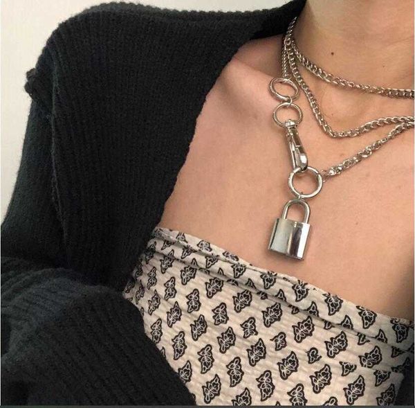 2021 european and american metal lock pendant necklace ins design sense retro cold style female hip hop clavicle chain high quality, Silver
2021 european and american metal lock pendant necklace ins design sense retro cold style female hip hop clavicle chain high quality, Silver