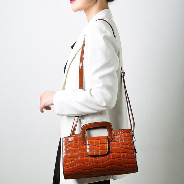evening bags vintage crocodile pattern pu handbag women leather shoulder bag women's high-quality designer woman messenger
evening bags vintage crocodile pattern pu handbag women leather shoulder bag women's high-quality designer woman messenger