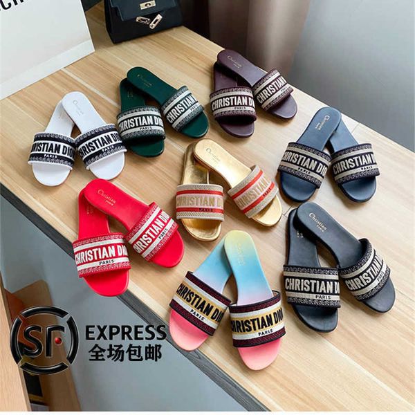 net red 2021 spring and summer new high-end slippers for women to wear 3d embroidery versatile d-word flat sandals vgbc zmm, Black
net red 2021 spring and summer new high-end slippers for women to wear 3d embroidery versatile d-word flat sandals vgbc zmm, Black