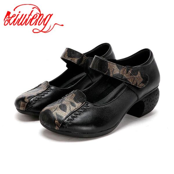 xiuteng cowgirl hand painted retro flowers pattern rivet genuine leather low heel slip on pumps elegant shoes women mid heels dress, Black
xiuteng cowgirl hand painted retro flowers pattern rivet genuine leather low heel slip on pumps elegant shoes women mid heels dress, Black