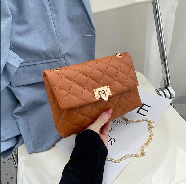 evening bags winter fashion women's niche design underarm chain embroidered one-shoulder messenger bag
evening bags winter fashion women's niche design underarm chain embroidered one-shoulder messenger bag