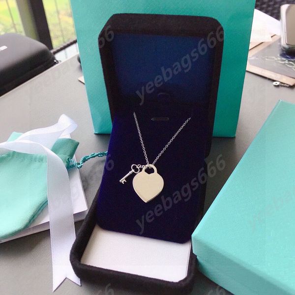 100% real. 925 sterling silver jewelry love key pendant necklace with white crystal ladies gift
100% real. 925 sterling silver jewelry love key pendant necklace with white crystal ladies gift
