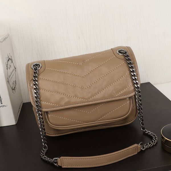 women handbag crossbody bags shoulder purse fashion genuine leather silver metal hardware plain hasp chains messenger bag high quality
women handbag crossbody bags shoulder purse fashion genuine leather silver metal hardware plain hasp chains messenger bag high quality