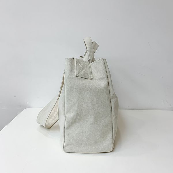 simple casual korean style crossbody womens bag large capacity letter crossbody bag canvas handbag fashion couple shoulder bag
simple casual korean style crossbody womens bag large capacity letter crossbody bag canvas handbag fashion couple shoulder bag