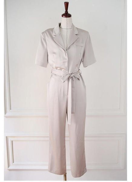 women's jumpsuits & rompers 2021 summer high waist office lady elegant jumpsuit with belt turn-down collar women female overalls, Black;white
women's jumpsuits & rompers 2021 summer high waist office lady elegant jumpsuit with belt turn-down collar women female overalls, Black;white