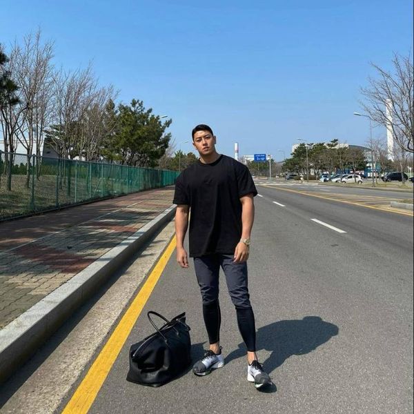 men's t-shirts 2021 casual short sleeves t shirt men gym fitness t-shirt male training workout cotton loose tees white fashion clothes, White;black
men's t-shirts 2021 casual short sleeves t shirt men gym fitness t-shirt male training workout cotton loose tees white fashion clothes, White;black