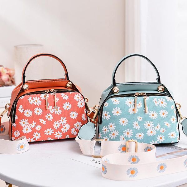 evening bags women daisy flowers printing shoulder bag pu leather ladies handbag with two sides zipper pockets female casual tote 2021 summe
evening bags women daisy flowers printing shoulder bag pu leather ladies handbag with two sides zipper pockets female casual tote 2021 summe