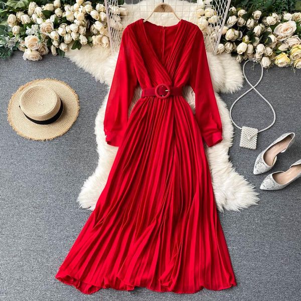 casual dresses women clothing autumn dress 2021 chiffon pleated red maxi vintage elegant v-neck with belt femme robe, Black;gray
casual dresses women clothing autumn dress 2021 chiffon pleated red maxi vintage elegant v-neck with belt femme robe, Black;gray