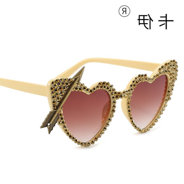 party set diamond sunglasses, one arrow pierces the heart, adornment shows, glasses, fashionable and gorgeous sunglasses, Silver
party set diamond sunglasses, one arrow pierces the heart, adornment shows, glasses, fashionable and gorgeous sunglasses, Silver