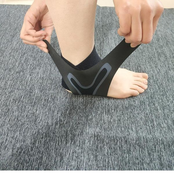 ankle support 1pc brace,elasticity adjustment protection foot bandage sprain prevention sport fitness guard band, Blue;black
ankle support 1pc brace,elasticity adjustment protection foot bandage sprain prevention sport fitness guard band, Blue;black