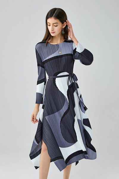 dress miyake neck nine points geometry printing rentals the line dressed stock, Black;gray
dress miyake neck nine points geometry printing rentals the line dressed stock, Black;gray