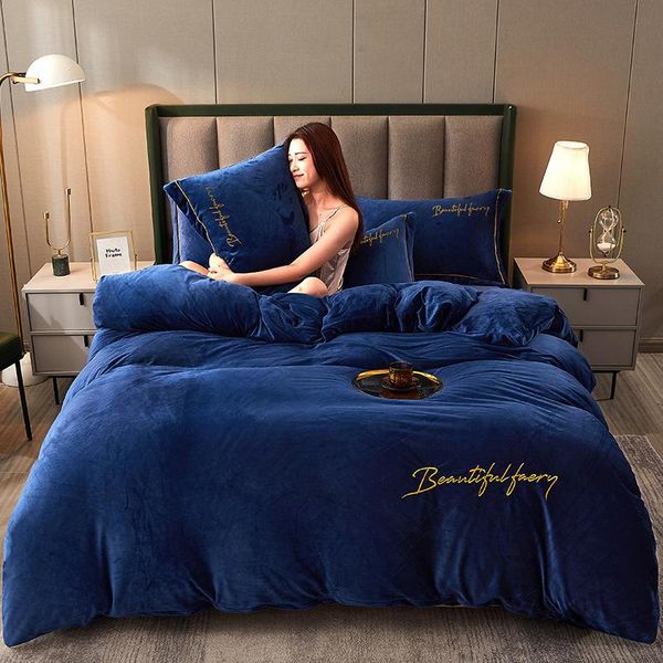 bedding sets autumn winter warm flannel set luxury embroidered velvet duvet cover with bed sheet pillowcases thicken quilt covers
bedding sets autumn winter warm flannel set luxury embroidered velvet duvet cover with bed sheet pillowcases thicken quilt covers