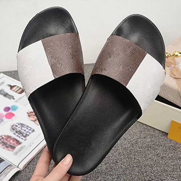 2021 men slipper fashion women slides sandals designer shoes black brown white summer flat rubber flip flops
2021 men slipper fashion women slides sandals designer shoes black brown white summer flat rubber flip flops