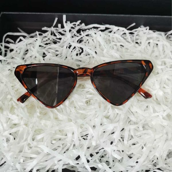 sun glasses cute ladies cat eye glasses 2021 women vintage brand black for female oval uv400, White;black
sun glasses cute ladies cat eye glasses 2021 women vintage brand black for female oval uv400, White;black