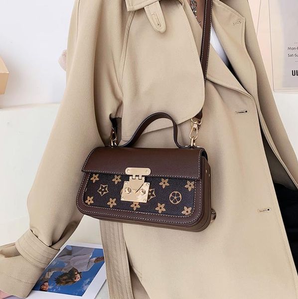 shoulder bags autumn/winter women's bag fashion one-shoulder printing handbag large capacity messenger
shoulder bags autumn/winter women's bag fashion one-shoulder printing handbag large capacity messenger