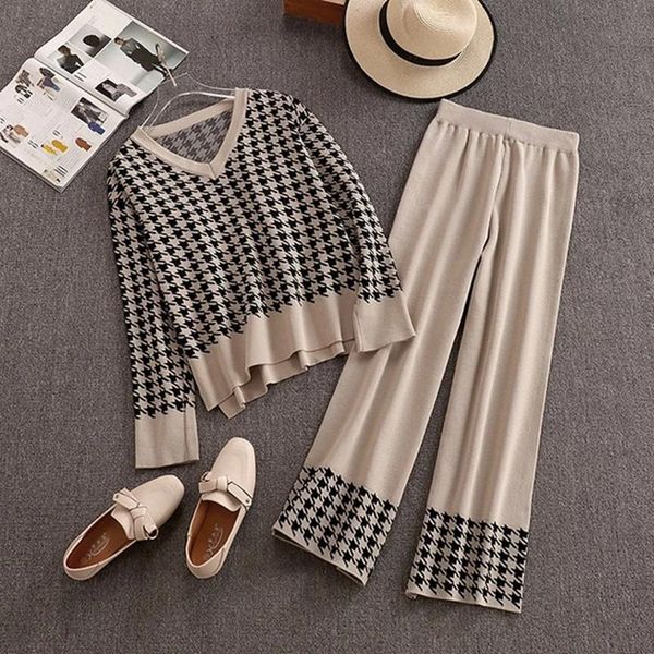 women's tracksuits houndstooth knitted tracksuit women 2021 spring v-neck loose pullover sweater + wide leg trousers two piece outfits, Gray 
women's tracksuits houndstooth knitted tracksuit women 2021 spring v-neck loose pullover sweater + wide leg trousers two piece outfits, Gray