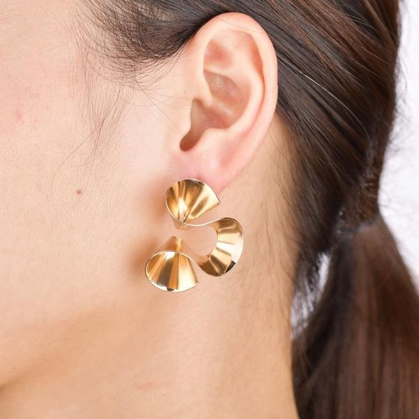 stud gereit unique design punk fashion twist gold metal earrings for women korean big curved statement brincos jewelry, Golden;silver
stud gereit unique design punk fashion twist gold metal earrings for women korean big curved statement brincos jewelry, Golden;silver