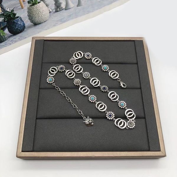 2022 brand original jewelry designer choker ladies fashion simple high-end real gold electroplating retro daisy tiger head pendant necklace, Golden;silver
2022 brand original jewelry designer choker ladies fashion simple high-end real gold electroplating retro daisy tiger head pendant necklace, Golden;silver