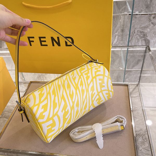 ff 2021 home enamel canvas small square underarm single shoulder handbag yellow round bag
ff 2021 home enamel canvas small square underarm single shoulder handbag yellow round bag
