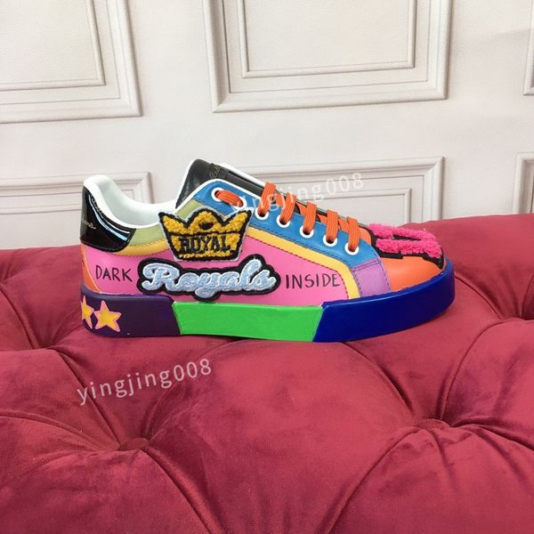 2023new designer fashion brand casual shoes women men low sole canvas shoes leather black white original sole sneakers
2023new designer fashion brand casual shoes women men low sole canvas shoes leather black white original sole sneakers