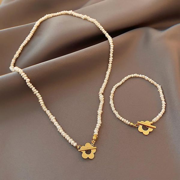 chains flower pearl necklace women's summer light luxury niche design sense collarbone chain 2021 high-level temperament neck, Silver
chains flower pearl necklace women's summer light luxury niche design sense collarbone chain 2021 high-level temperament neck, Silver