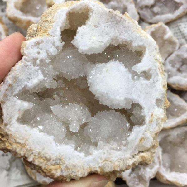 natural white agate geode slice quartz crystal cluster minerals reiki healing home decoration decorative objects & figurines
natural white agate geode slice quartz crystal cluster minerals reiki healing home decoration decorative objects & figurines
