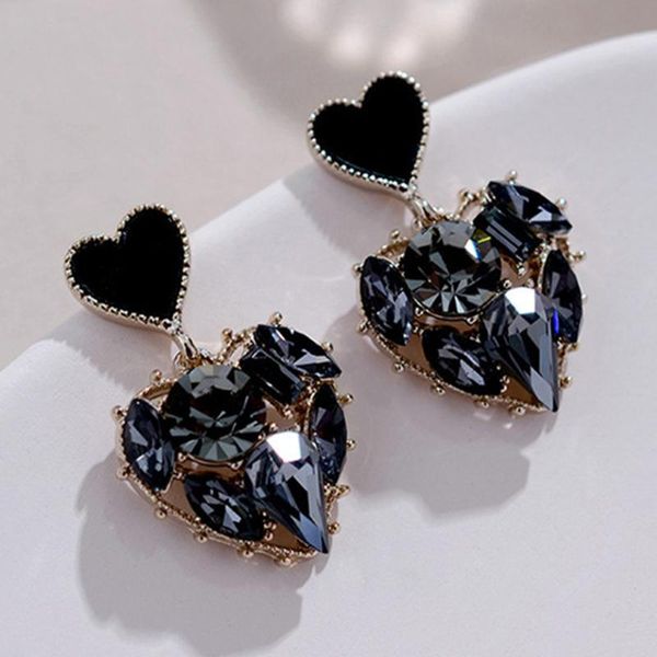 dangle & chandelier 2021 arrival trendy grey crystal love heart earrings for women sweet fashion jewelry oorbellen, Silver
dangle & chandelier 2021 arrival trendy grey crystal love heart earrings for women sweet fashion jewelry oorbellen, Silver