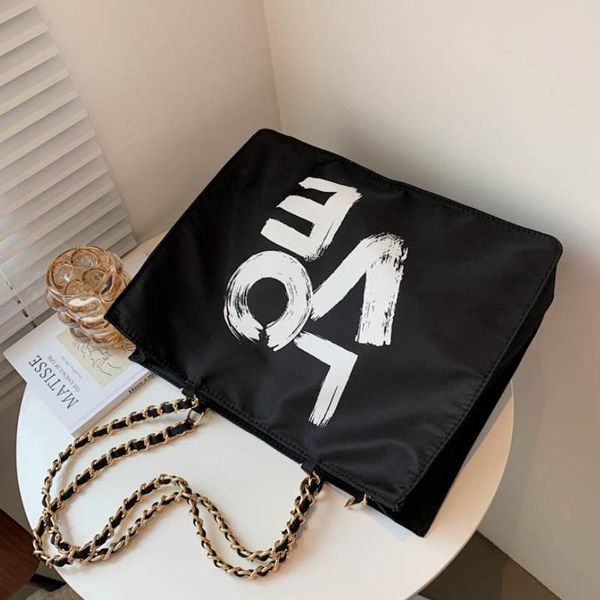 shoulder bags large fashion tote bag women travel canvas quilted female luxury handbags designer sac a main femme
shoulder bags large fashion tote bag women travel canvas quilted female luxury handbags designer sac a main femme