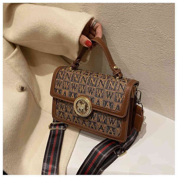 2022 factory outlet women's fashion women's trend single shoulder messenger bag printed texture net red small square bag ro81 vhvf
2022 factory outlet women's fashion women's trend single shoulder messenger bag printed texture net red small square bag ro81 vhvf
