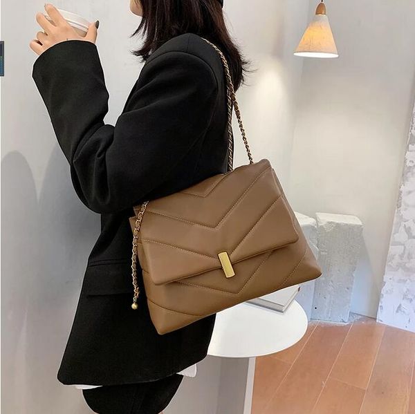 hbp vintage chain designer pu leather crossbody bags for women 2021 winter women's trend handbags branded trending cross body bag
hbp vintage chain designer pu leather crossbody bags for women 2021 winter women's trend handbags branded trending cross body bag