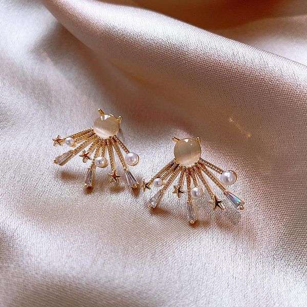 dangle & chandelier french light luxury retro fan-shaped opal earrings delicate and elegant pearl five-pointed star fashion stud, Silver
dangle & chandelier french light luxury retro fan-shaped opal earrings delicate and elegant pearl five-pointed star fashion stud, Silver