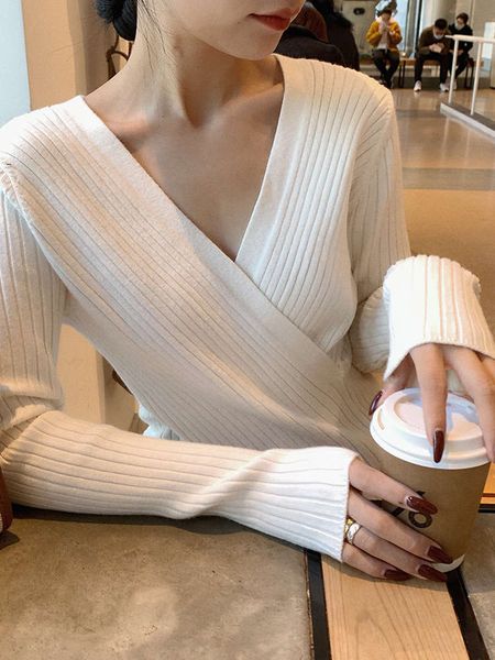 cross large v-neck slim fit sweater strip knitted bottomed shirt autumn and winter with style long sleeve, White;black
cross large v-neck slim fit sweater strip knitted bottomed shirt autumn and winter with style long sleeve, White;black