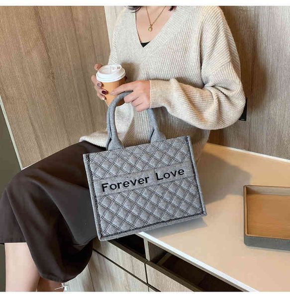 hbp women bags lattice large tote bag fashion new high-quality woolen cloth women's designer high capacity portable handbag
hbp women bags lattice large tote bag fashion new high-quality woolen cloth women's designer high capacity portable handbag
