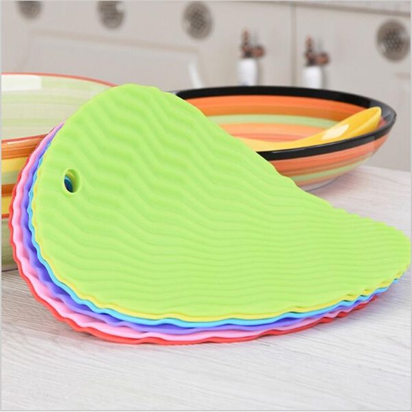 mats & pads wave pattern silicone round placemat heatproof cup insulation mat bracket tea kitchen decorative
mats & pads wave pattern silicone round placemat heatproof cup insulation mat bracket tea kitchen decorative