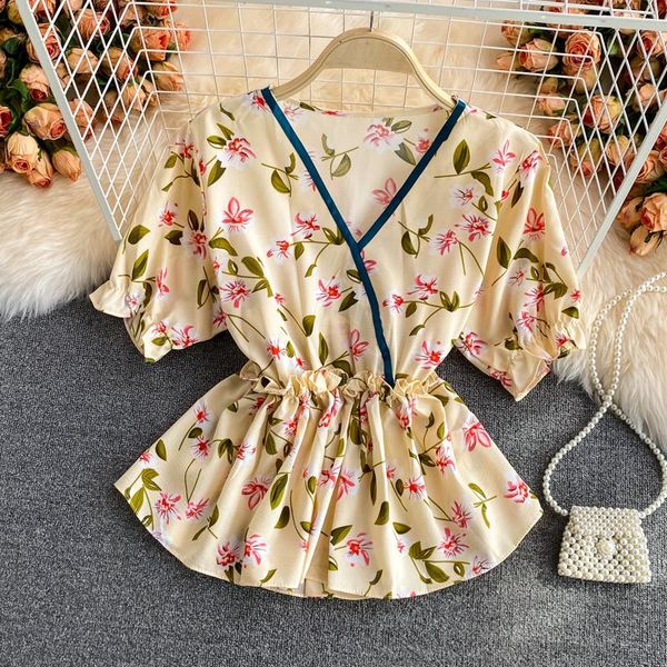 women's blouses & shirts sweet and age-reducing v-neck floral chiffon shirt short-sleeved summer loose waist thin short top, White
women's blouses & shirts sweet and age-reducing v-neck floral chiffon shirt short-sleeved summer loose waist thin short top, White