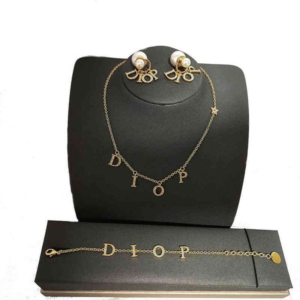 women three piece star grade earrings new style inlaid with brilliant diamonds tassel pearl front and back earrings, Silver
women three piece star grade earrings new style inlaid with brilliant diamonds tassel pearl front and back earrings, Silver