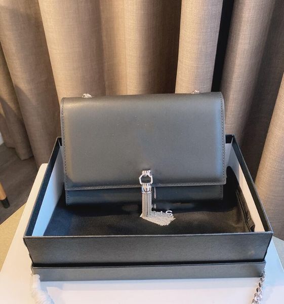 new fashion clutch bags ladies leather wallet men purse messenger bag purses handbags 
new fashion clutch bags ladies leather wallet men purse messenger bag purses handbags